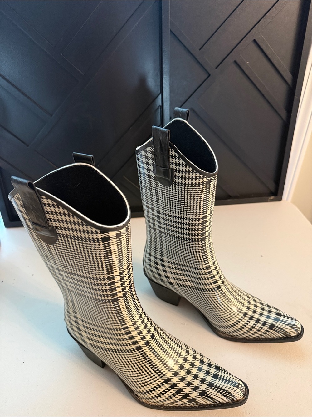 Corkys Cowgirl rubber rainboots galoshes Houndstooth Mid-Calf Boots Size 9